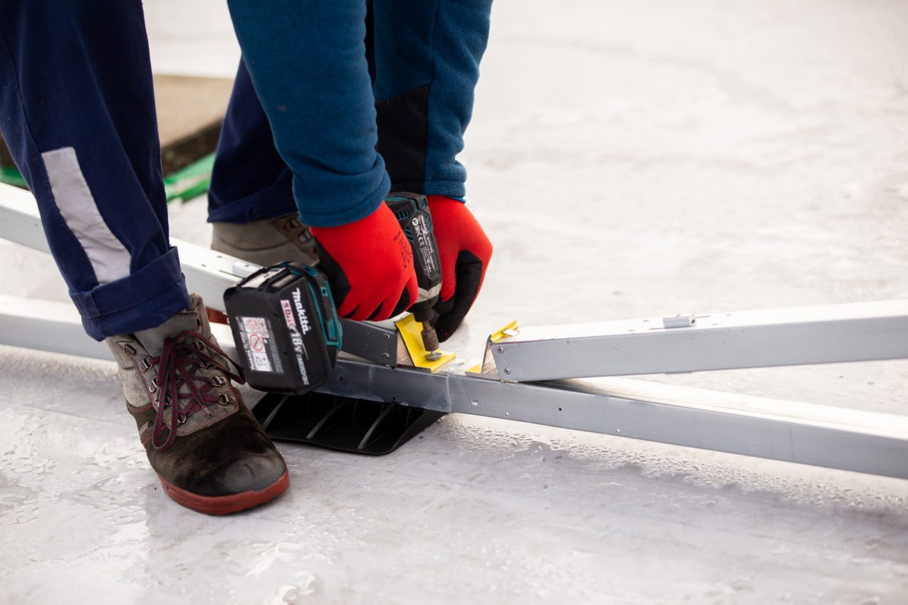 Werken aan Sunbeam onderconstructie materiaal