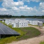 zonnepark bouwen met energieopslag