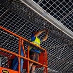 Zonnepanelen direct als dakbedekking voor kas of loods